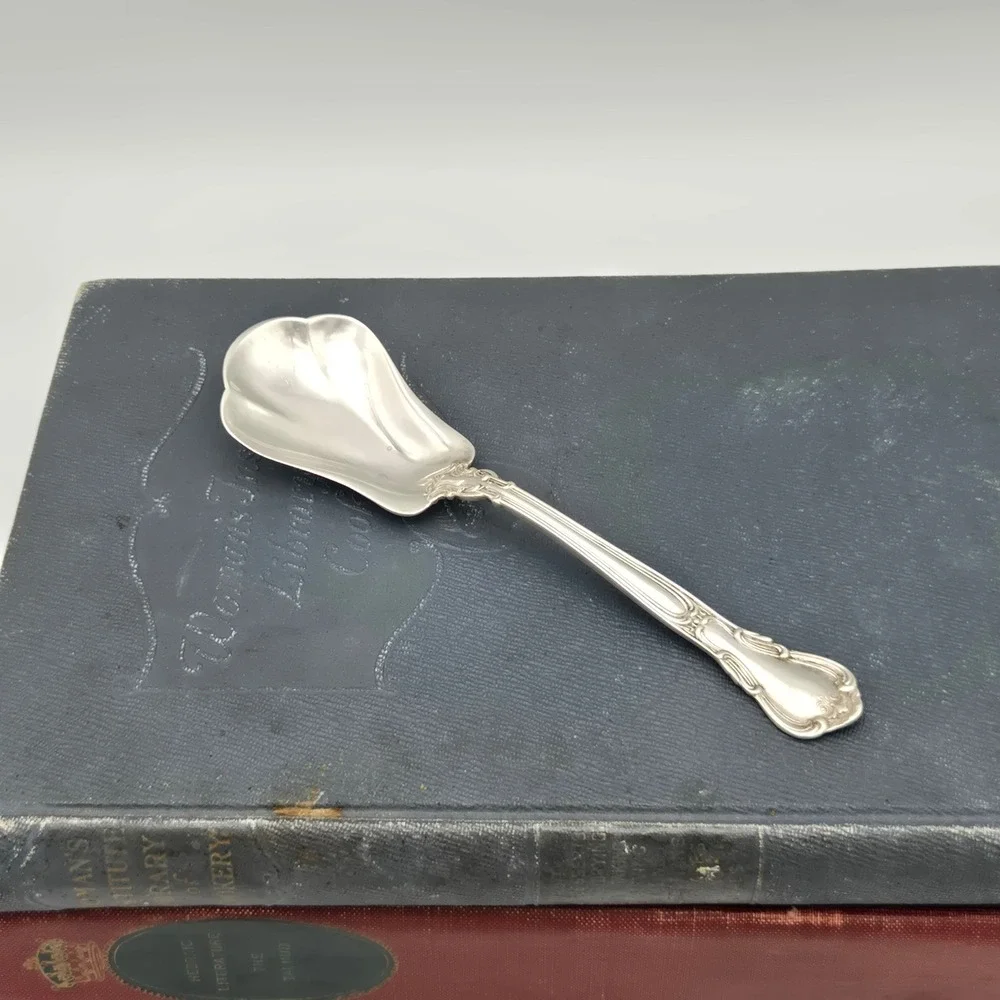 Vintage Pre 1950 Gorham Chantilly Sterling Silver Sugar Shell Spoon 31g No Mono