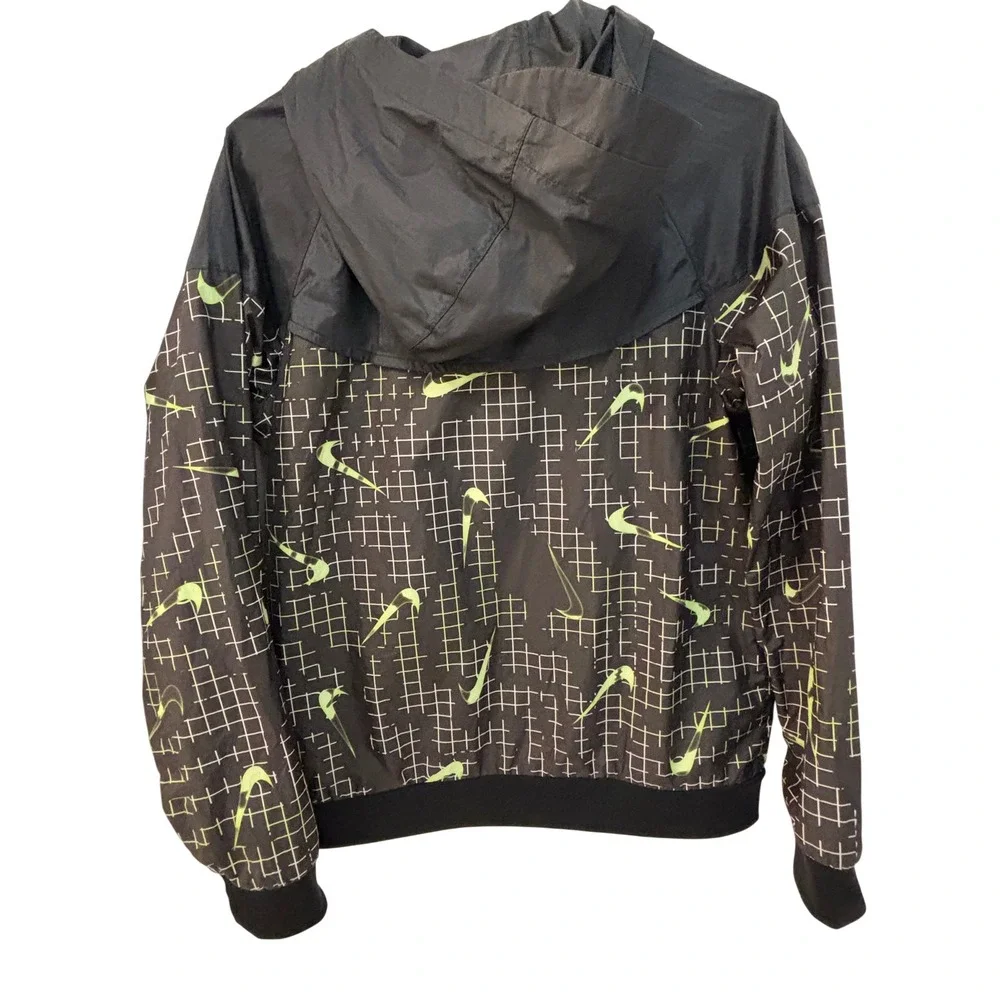 Nike windrunner loose
