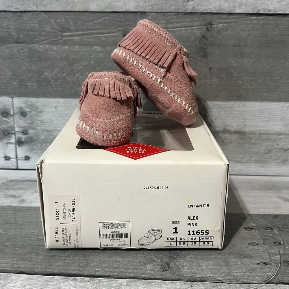 Minnetonka Mini-Tonka Style Pink Suede Moccasins‎ Size 1 (3-6m)