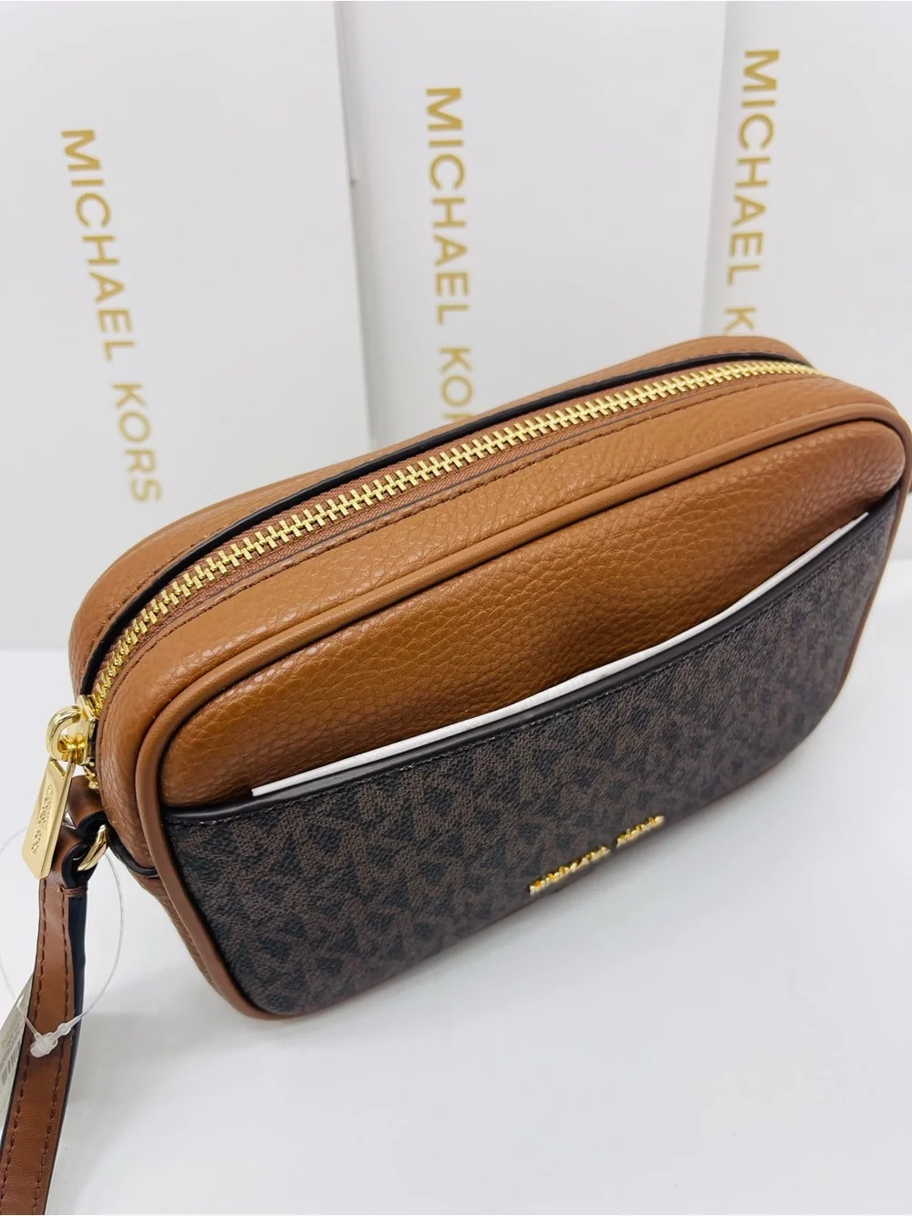 Michael Kors compact michael