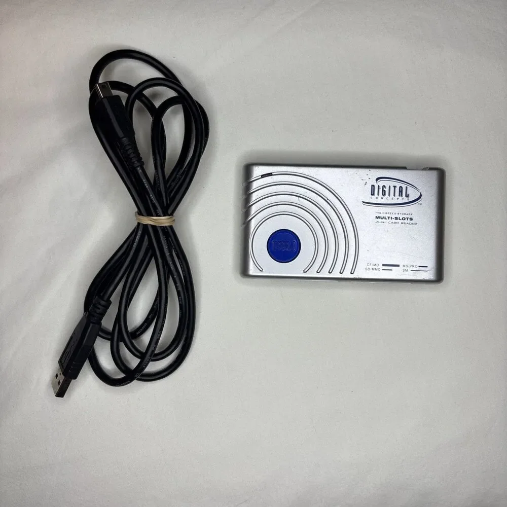 Digital Concepts Card Reader Unisex Silver Excellent USB 2.0 Multi-Slot CR-70R‎