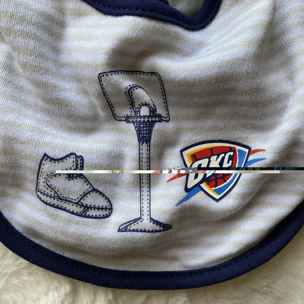 NBA Baby 3 Piece Bib Set Oklahoma City Thunder Newborn One Size New Open Package