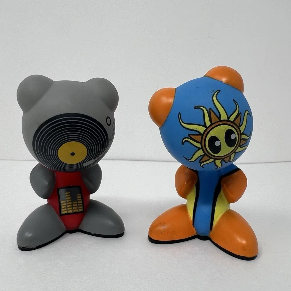 UB Funkeys Figure Scratch and Sol