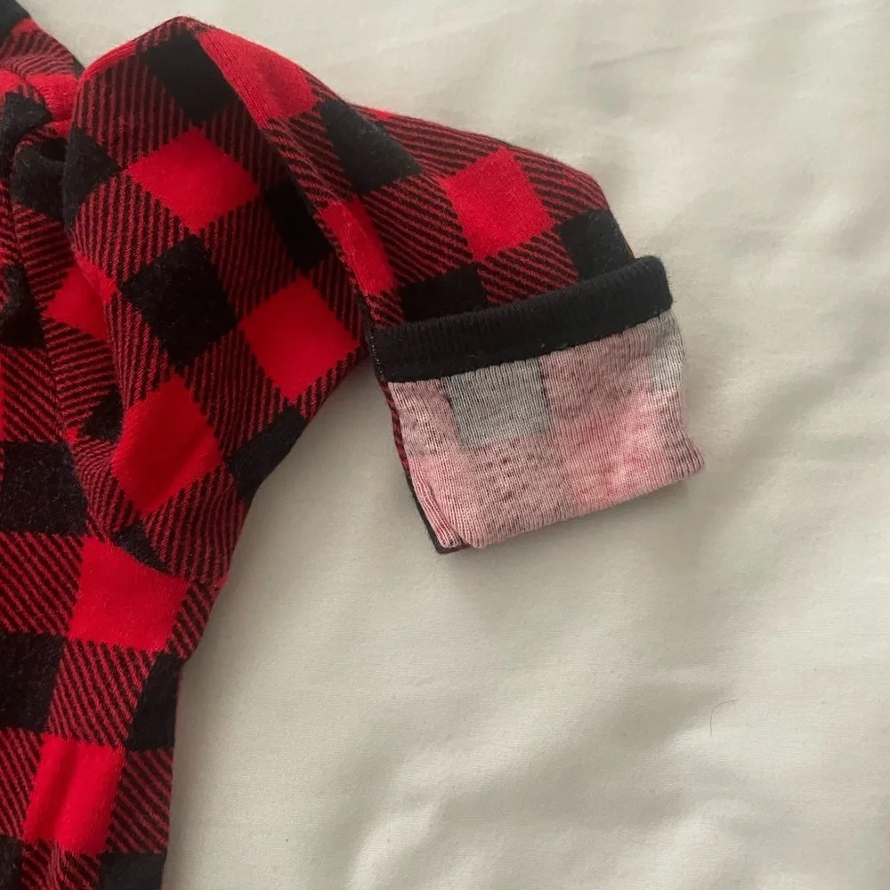 Old Navy red plaid Microfleece 2-Way-Zip Footed One-Piece for Baby size 0-3 m