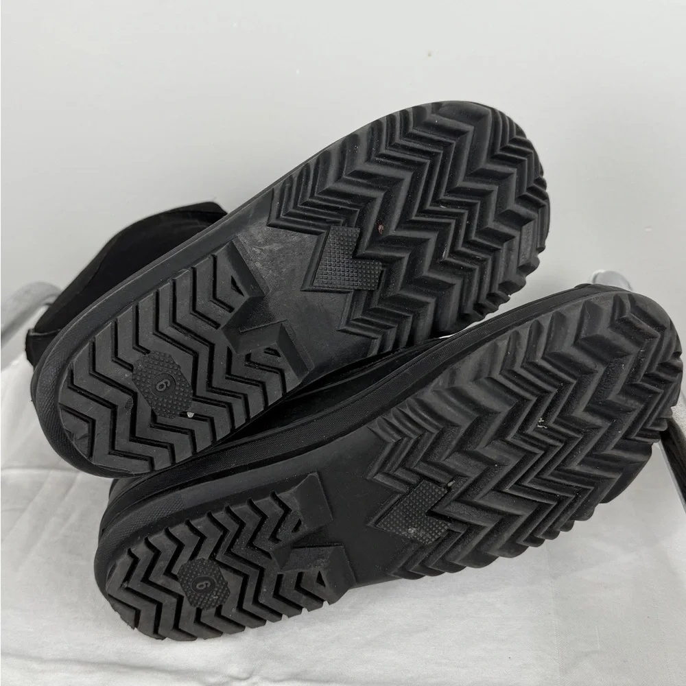 Khombu stylish black