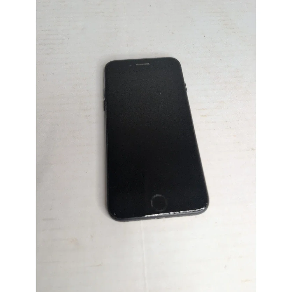 Apple iPhone 7 A1778 32GB Black Touchscreen Smartphone