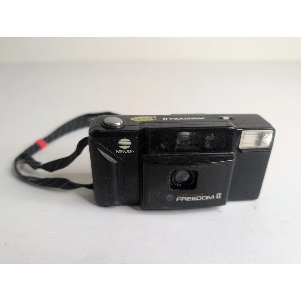 Vintage Minolta Freedom II 35mm Camera - Black