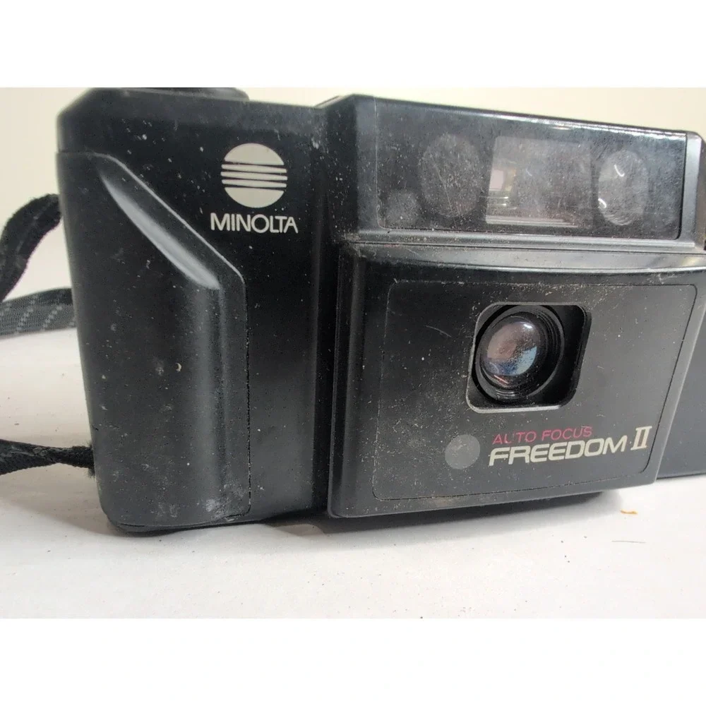 Vintage Minolta Freedom II 35mm Camera - Black