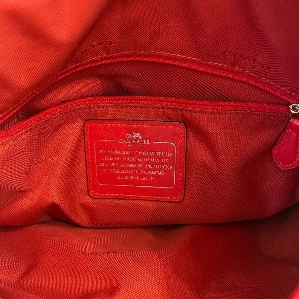 👜 COACH 👜EDIE SHOULDER BAG‎ 31 IN SIGNATURE (COACH F36466)