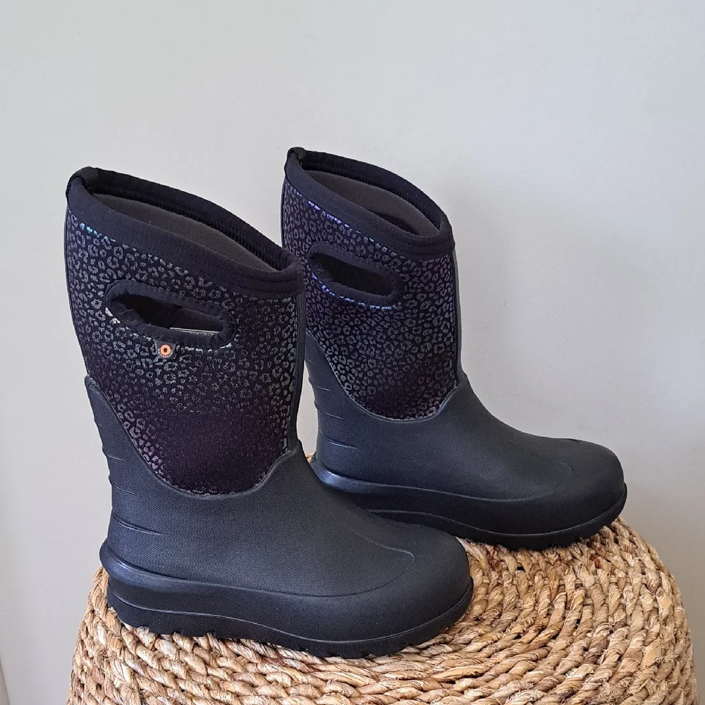 BOGS Girls Neoclassic‎ Winter/Snow/Rain Waterproof/Insulated Print Black Boots 2