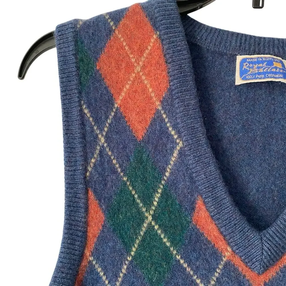 Vintage Royal Ballater Made in Scotland Blue Cahsmere Argyle Vest size 40