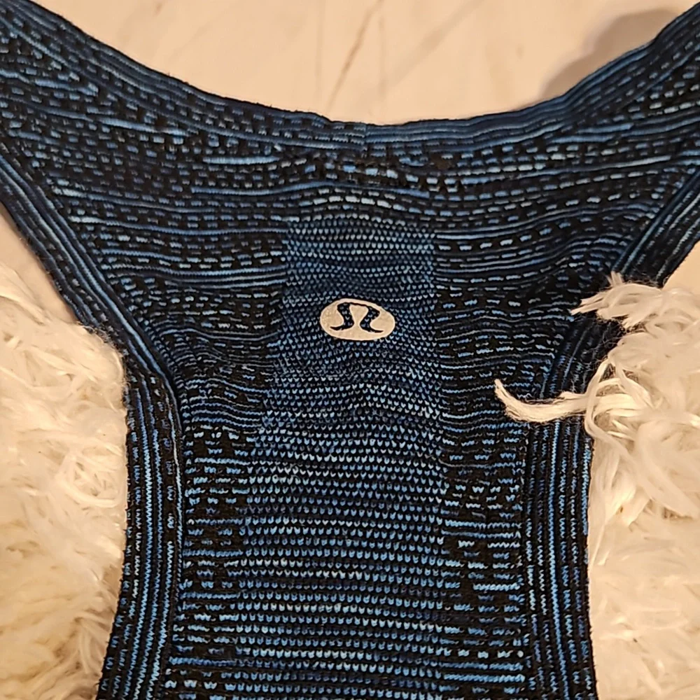 Lululemon Crush The Distance Top‎ Size 6