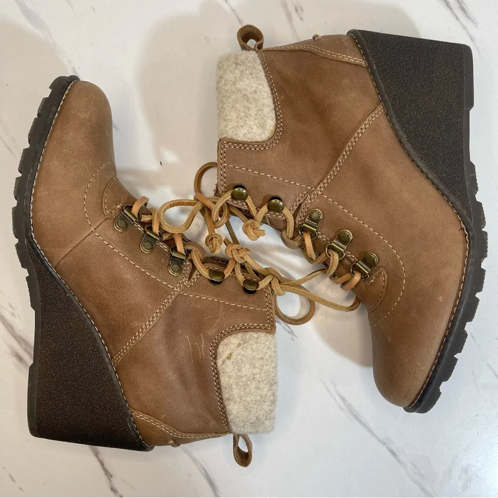 Sperry Women's Wedged Leather Ankle Boots Lace Up Comfort Sz 8M Celeste Bliss