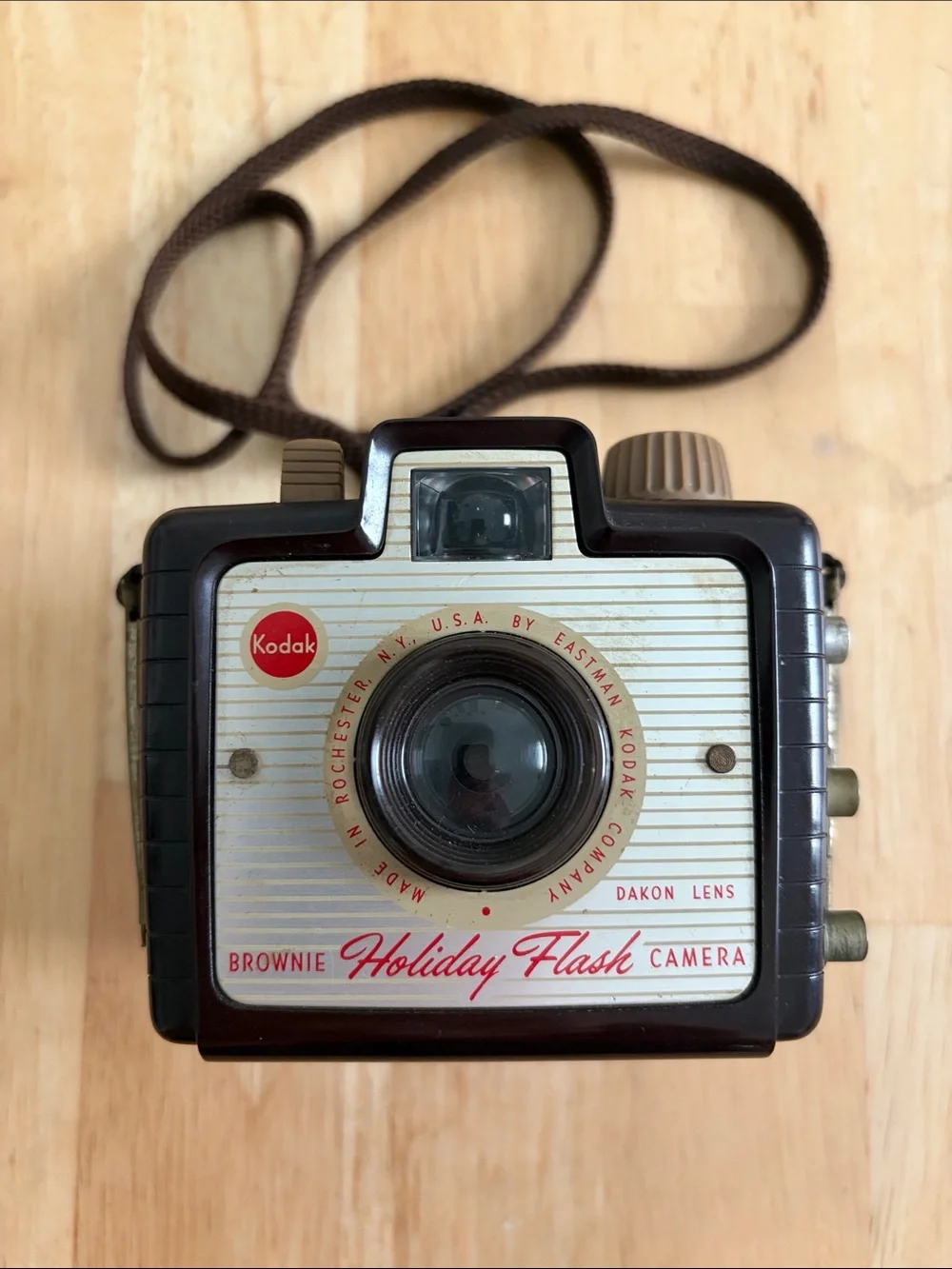 Vintage Kodak Brownie Holiday Flash Camera in Brown and Cream