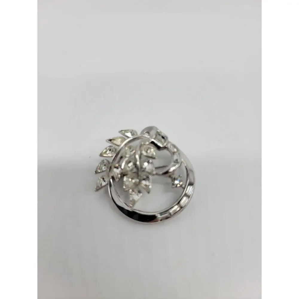 Trifari vintage crown