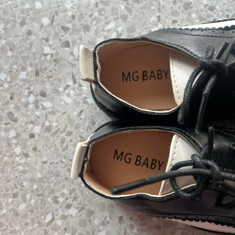 New mg baby shoes kids size (29) US 11