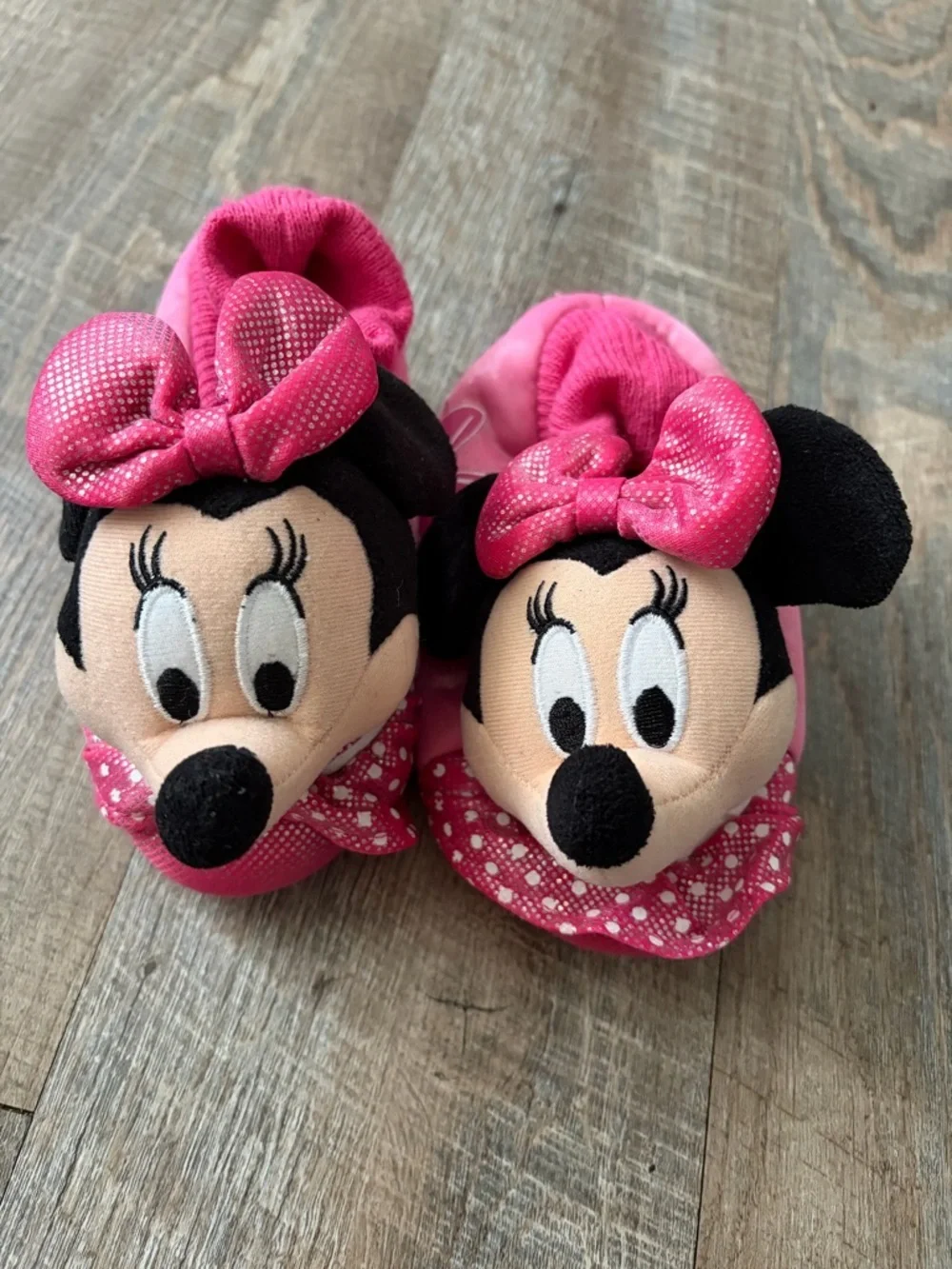 🌸 $10 SALE 🌸 Disney Minnie Mouse Pink Plush Kids Slippers