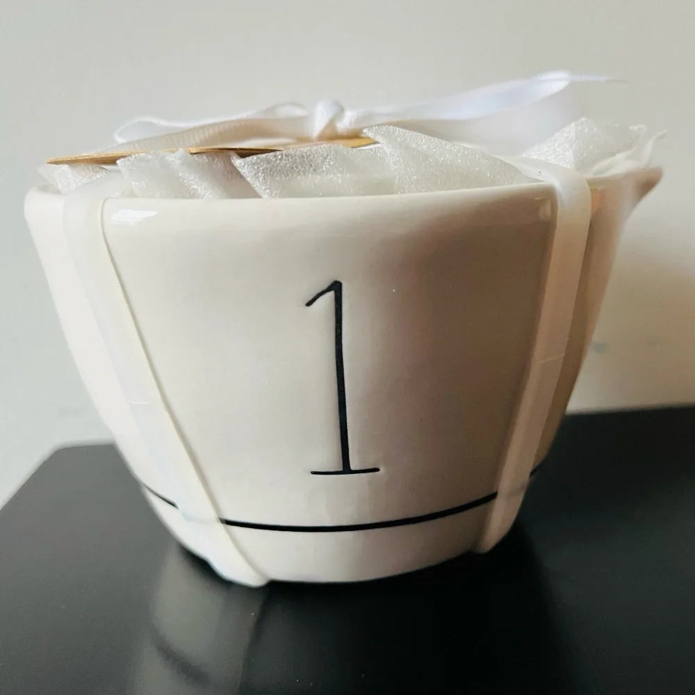 Rae Dunn measuring cups