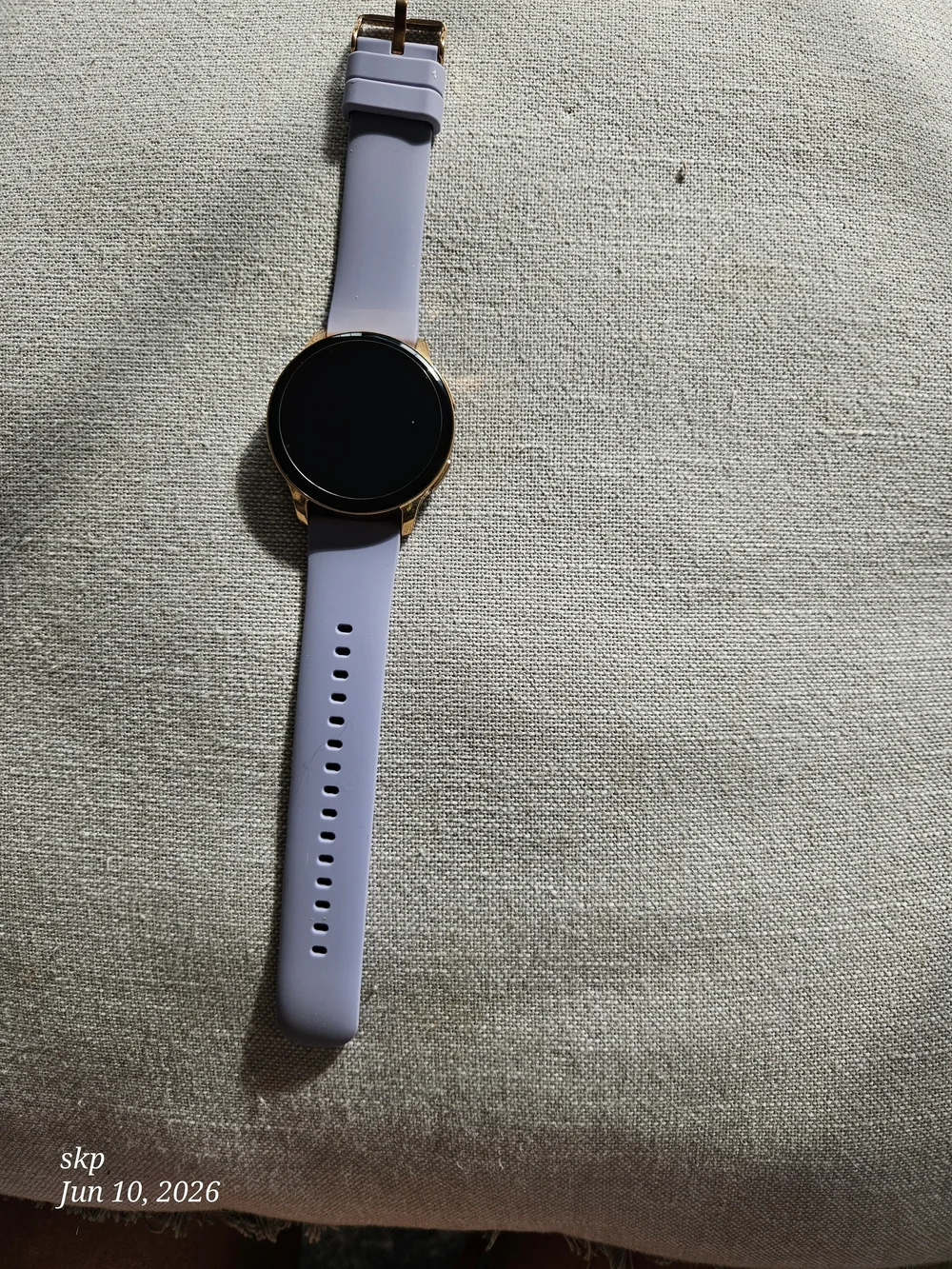Luna stylish gold