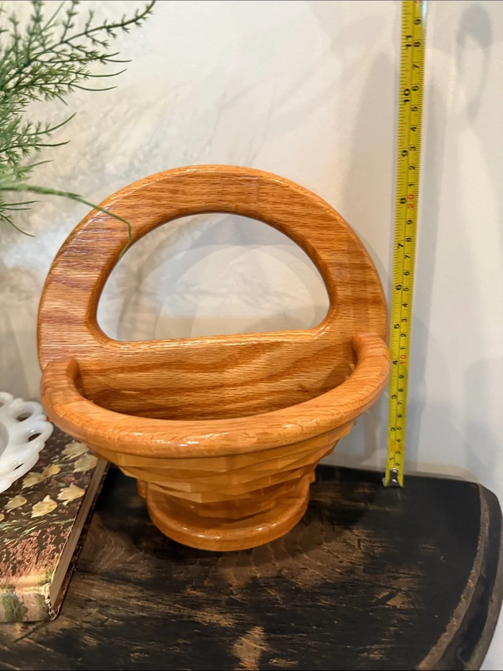 N/A elegant carved