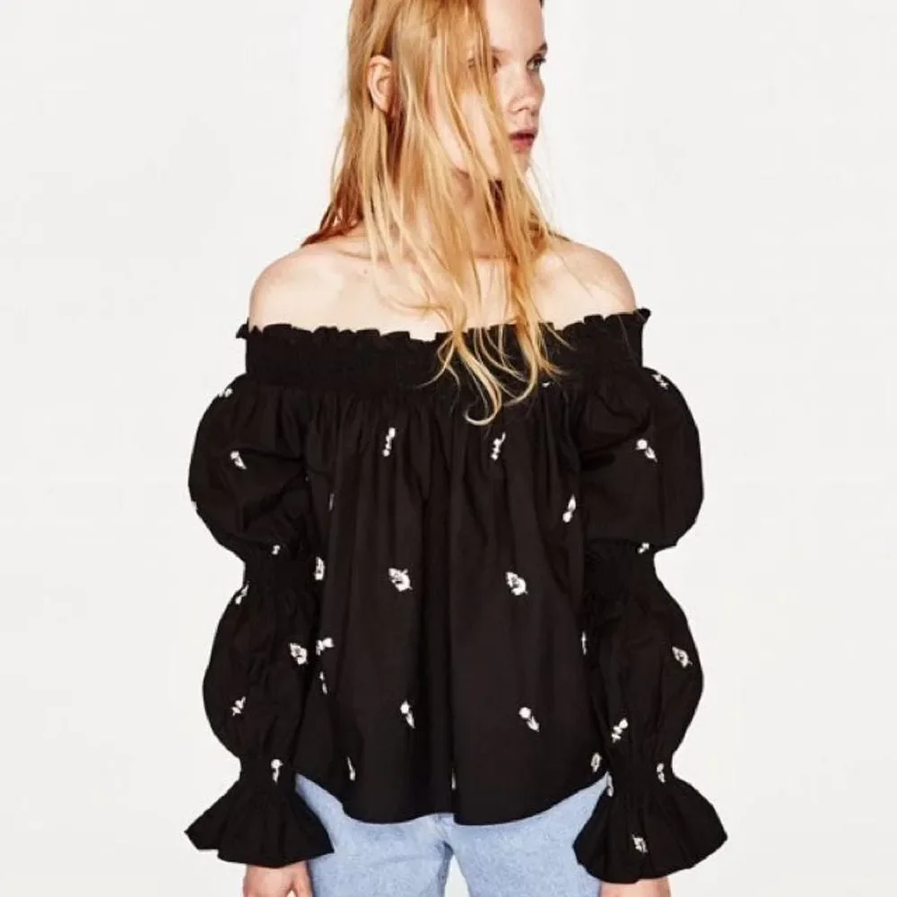 Zara Off Shoulder Embroidered Peasant Blouse Top Black Boho Romantic Size S