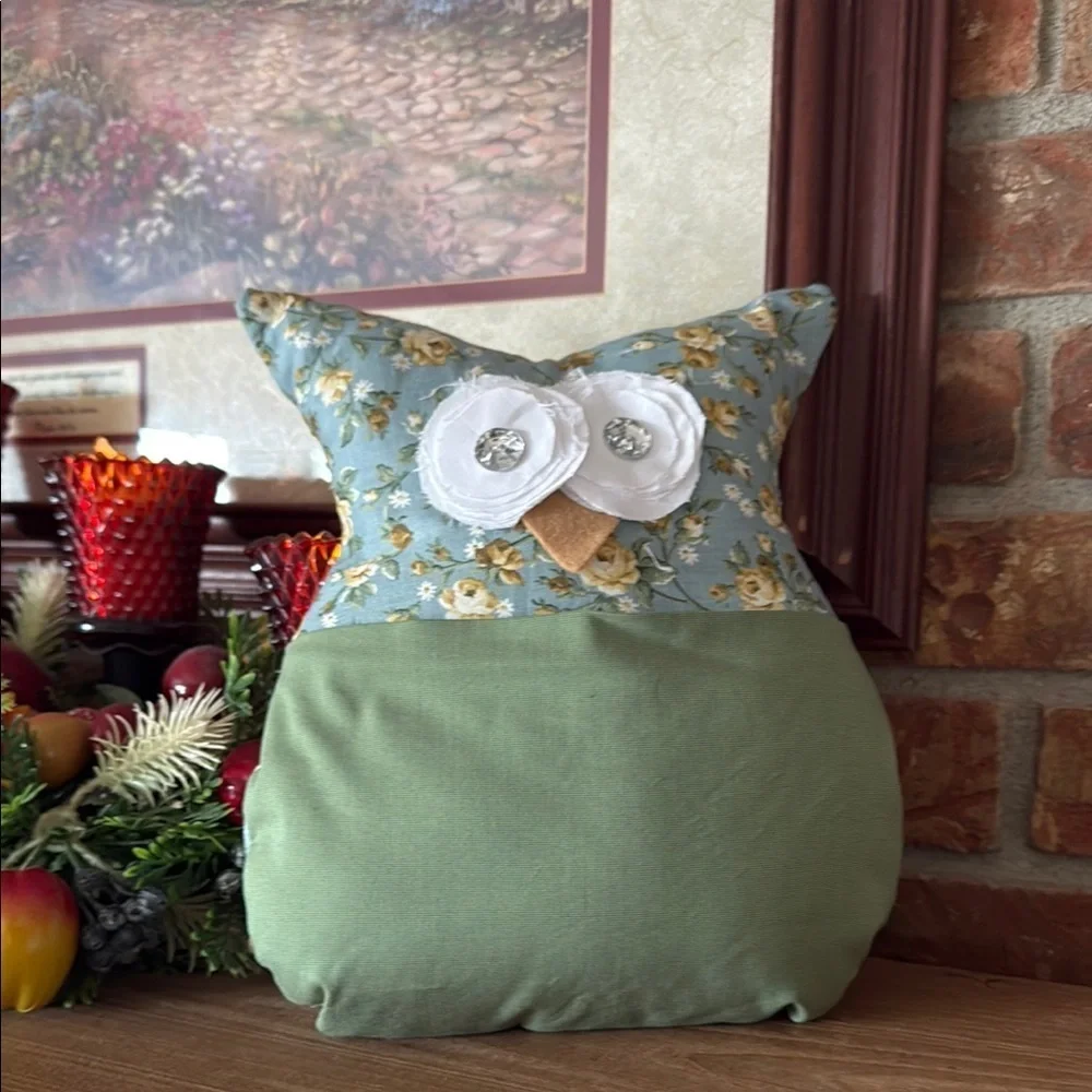 Vintage 1986 Handmade Floral Green Owl Pillow Decor