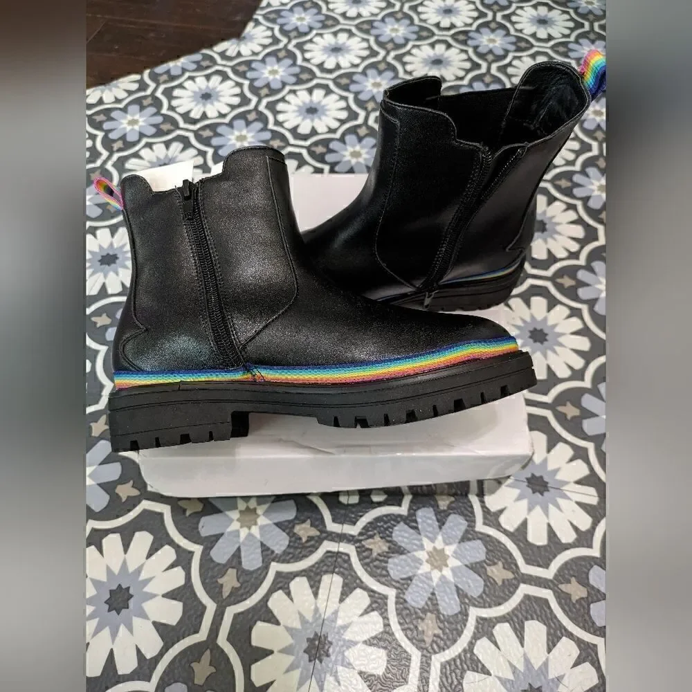 Kurt Geiger birdies Chelsea boots