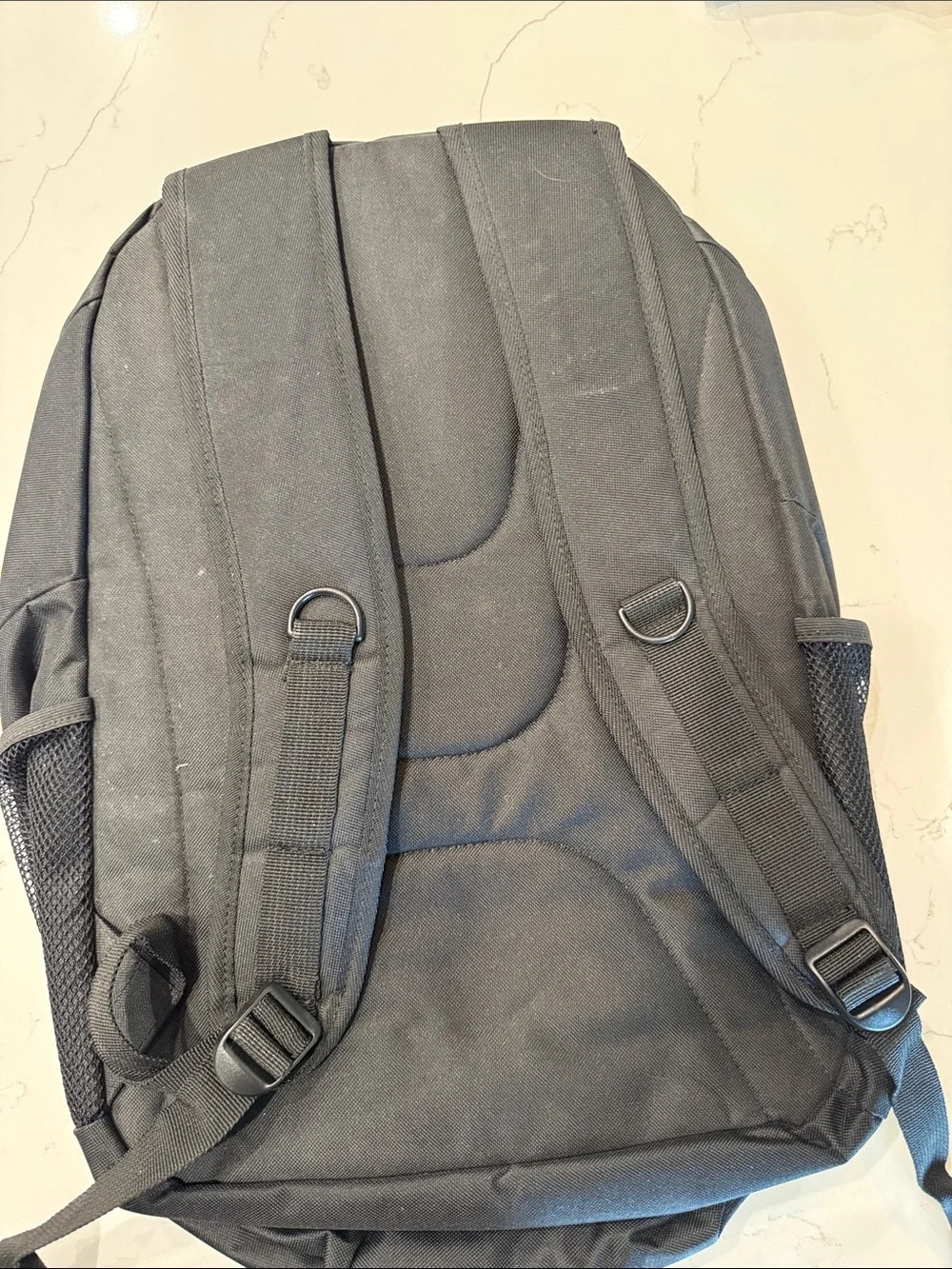 Targus pockets zip interior