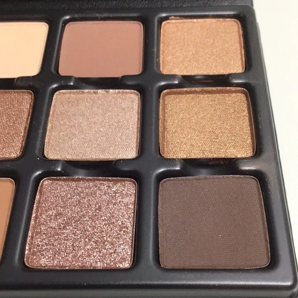 Viseart Praline E’Tendu Eyeshadow Palette - brand new in box
