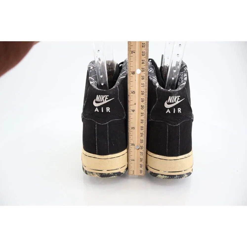 Nike gently condition good sneakers