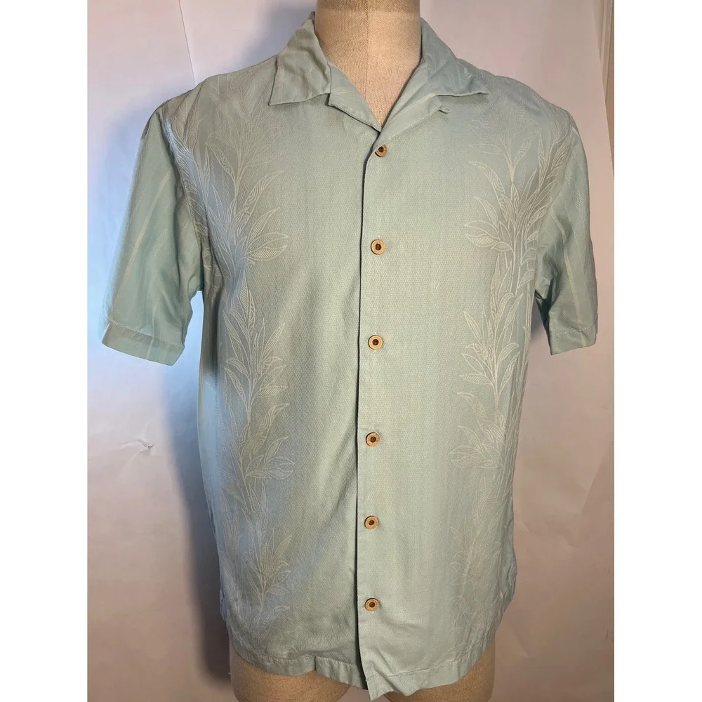 Tommy Bahama button bahama