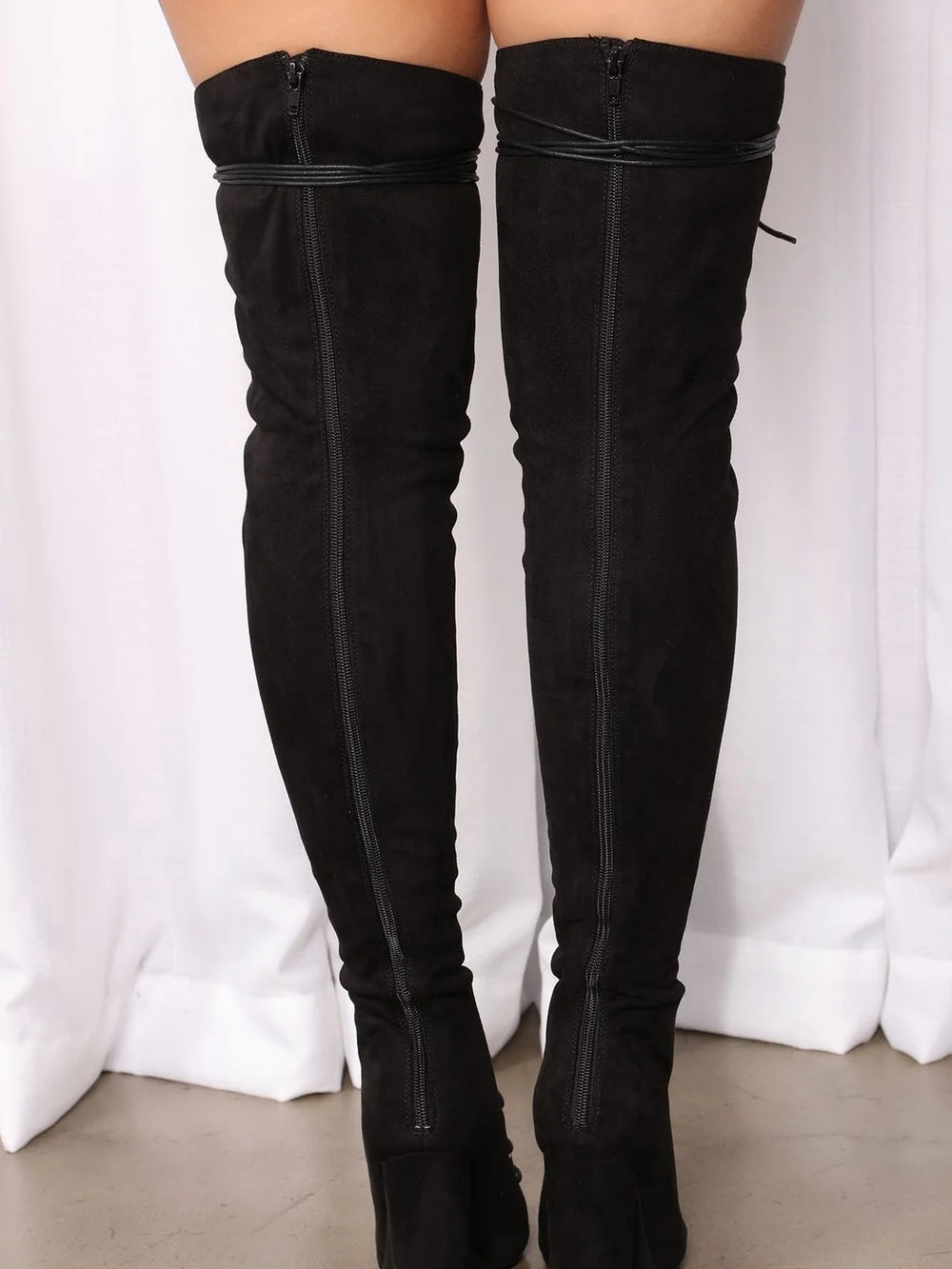 Fashion Nova area leg