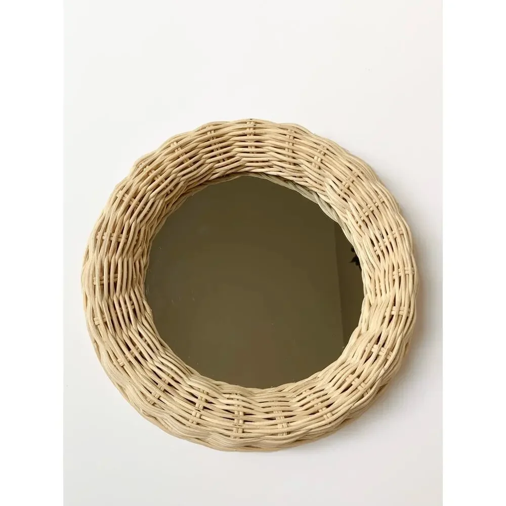 Studio Decor round mirror