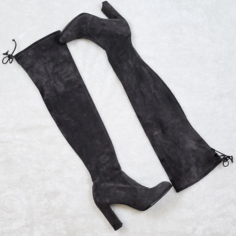 Stuart Weitzman gold standard