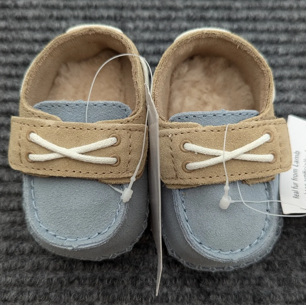 UGG nwt infant