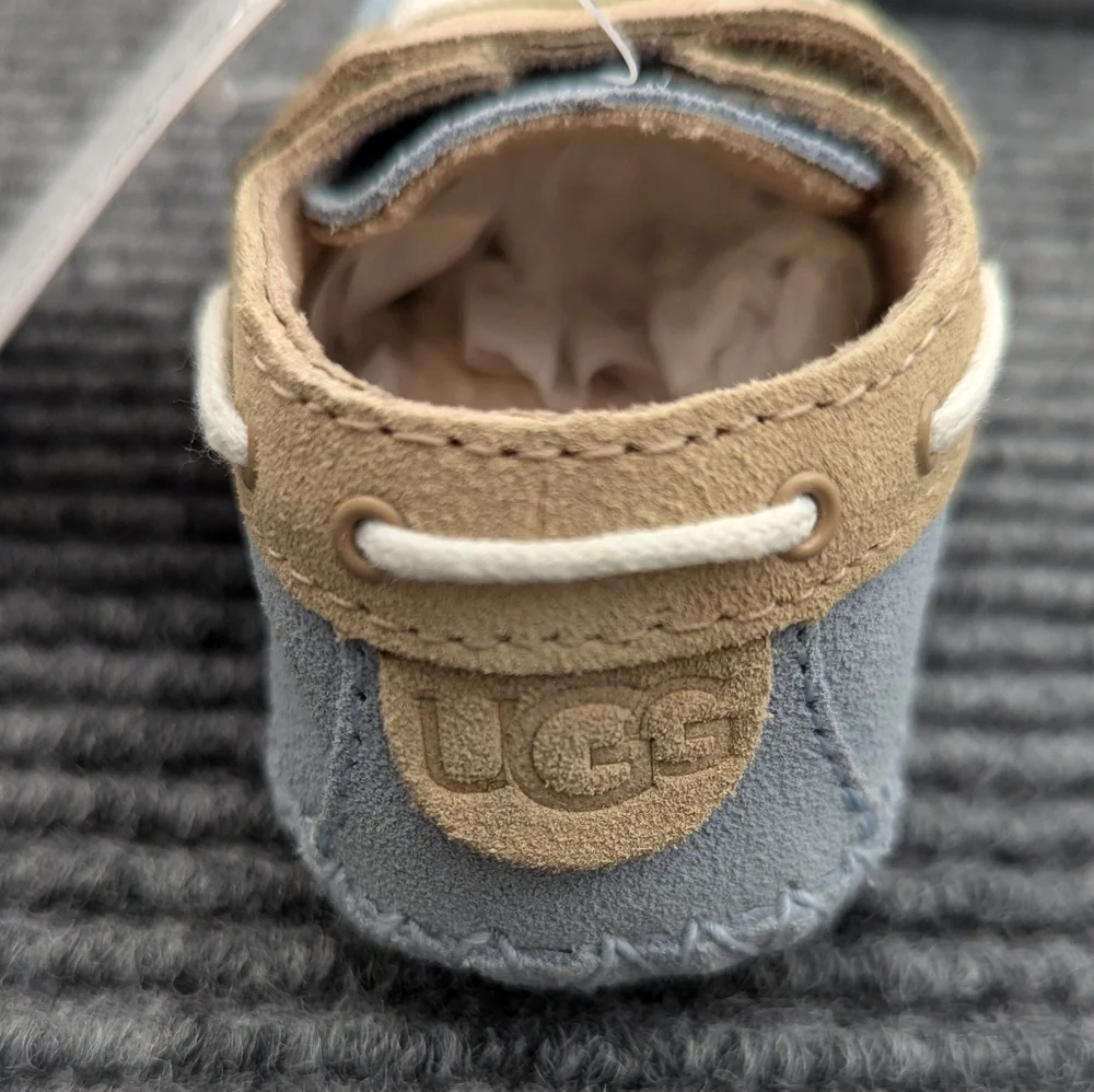 UGG nwt infant