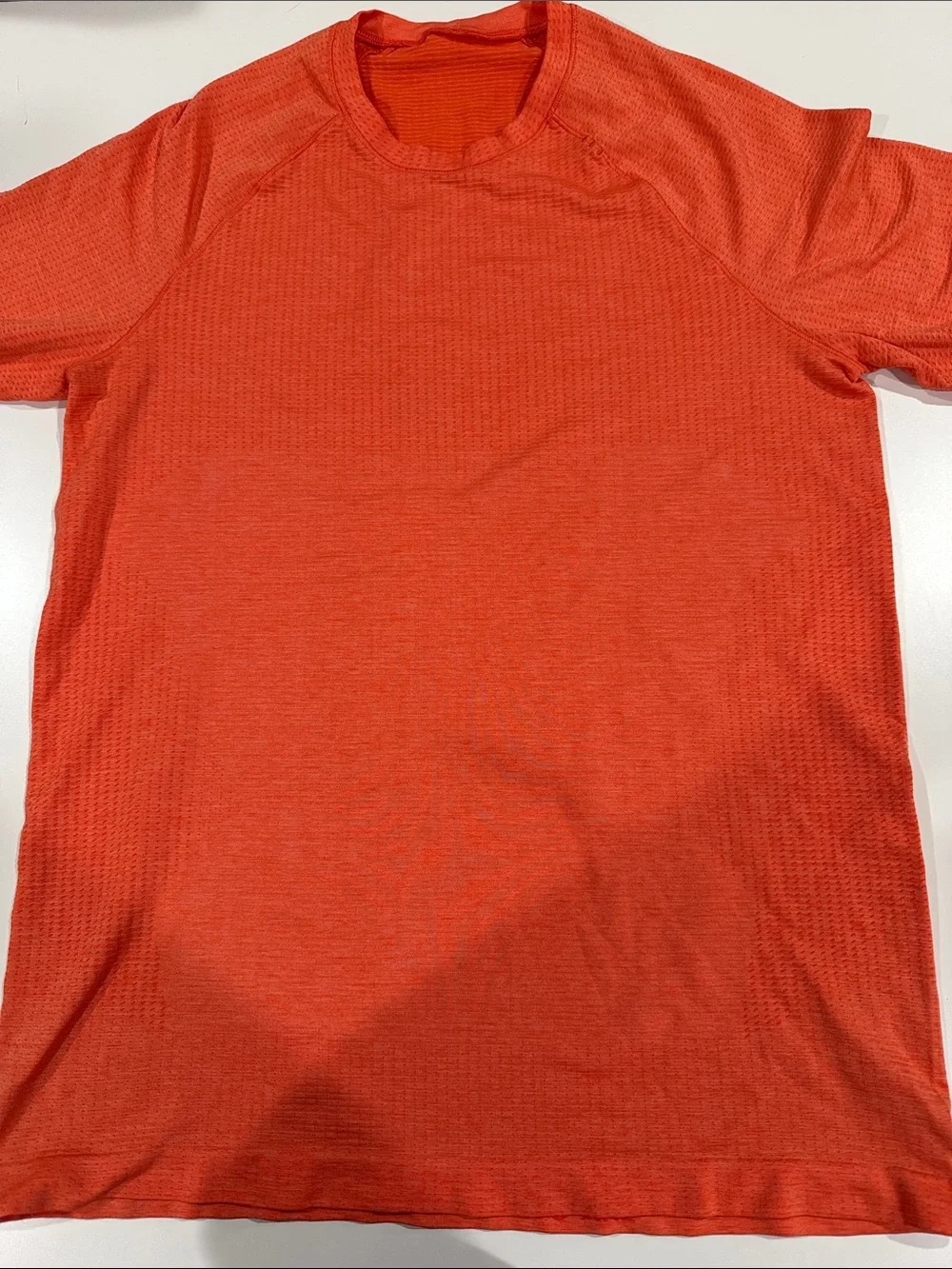 Lululemon Men's Performance T-Shirt - Red