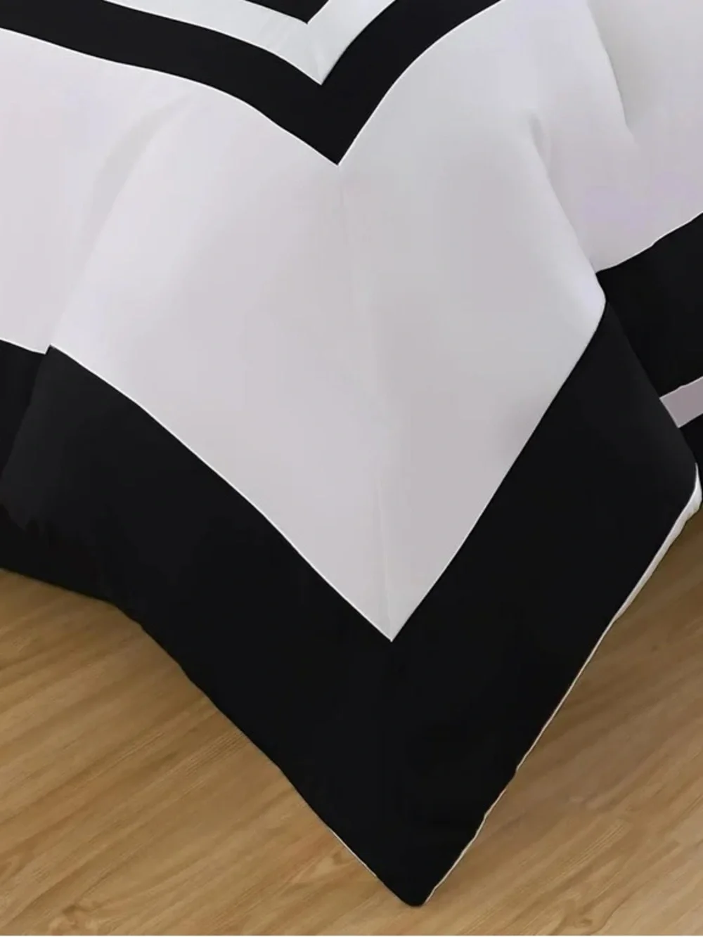 N/A queen comforter