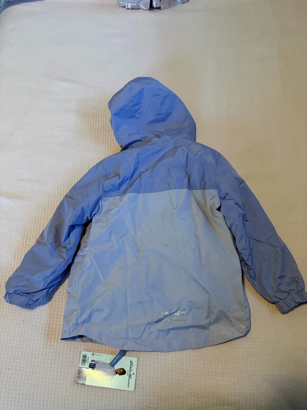 Eddie Bauer lightweight hooded