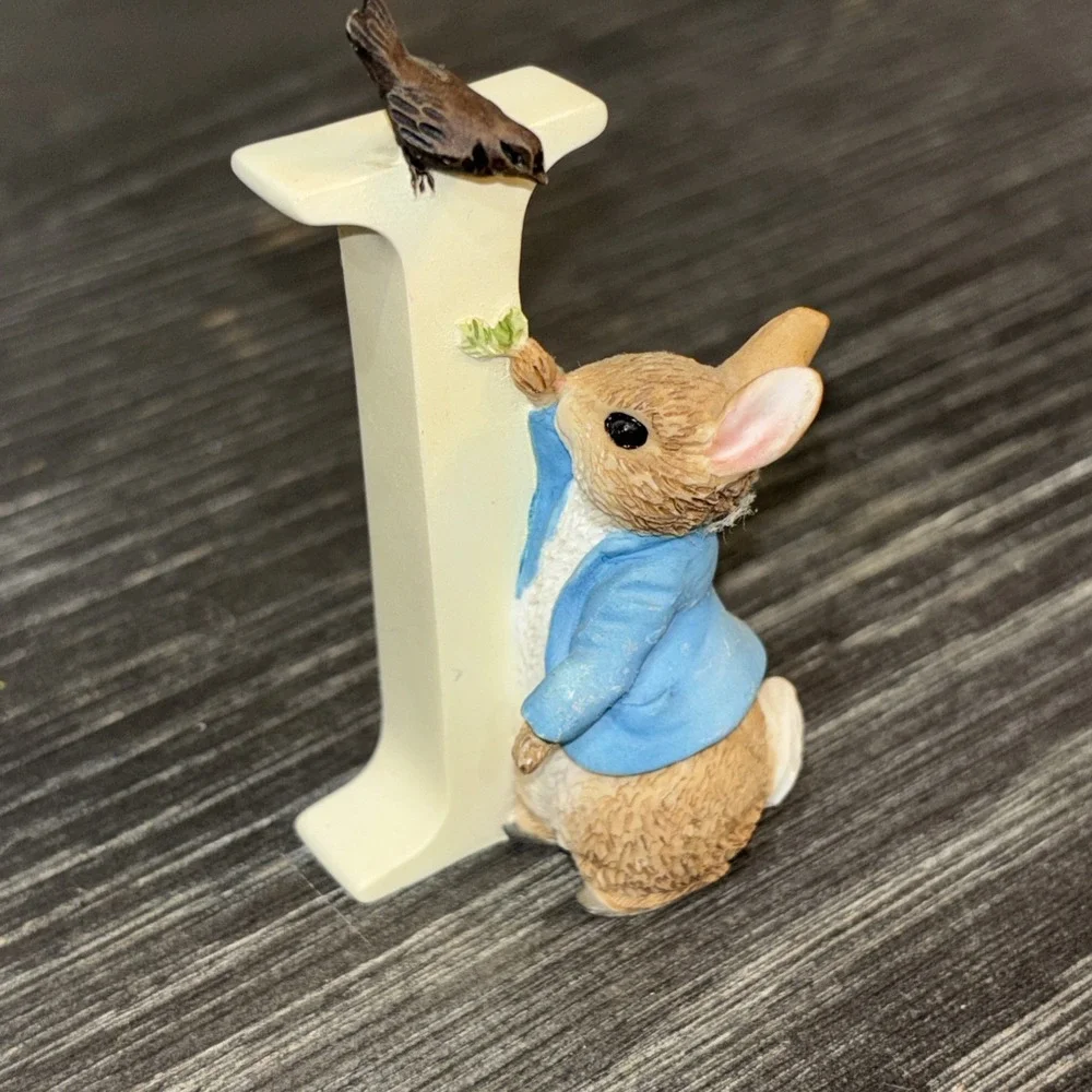 Peter Rabbit Alphabet Figurine Enesco 2005 Letter I Peter Rabbit A 5001