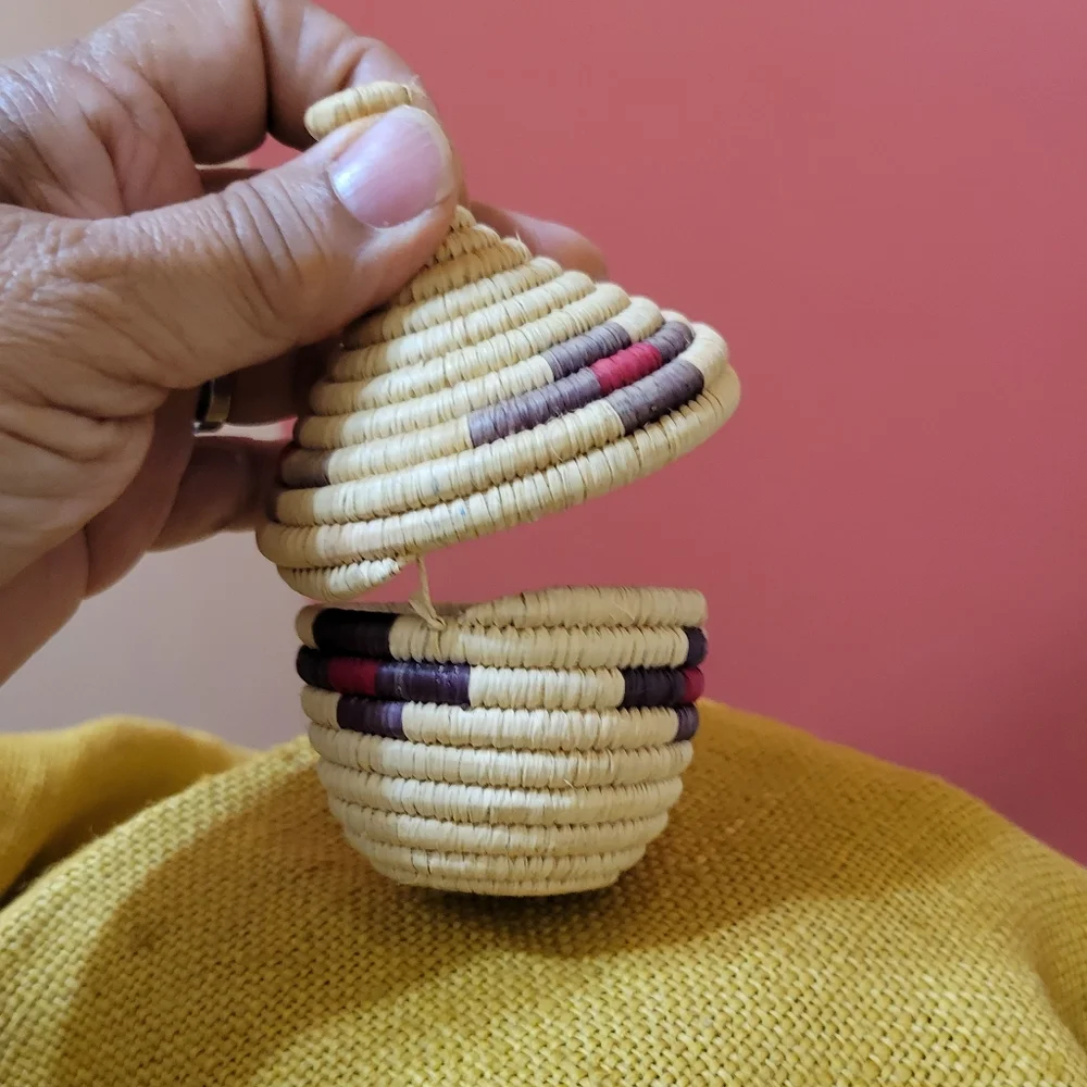 N/A african basket