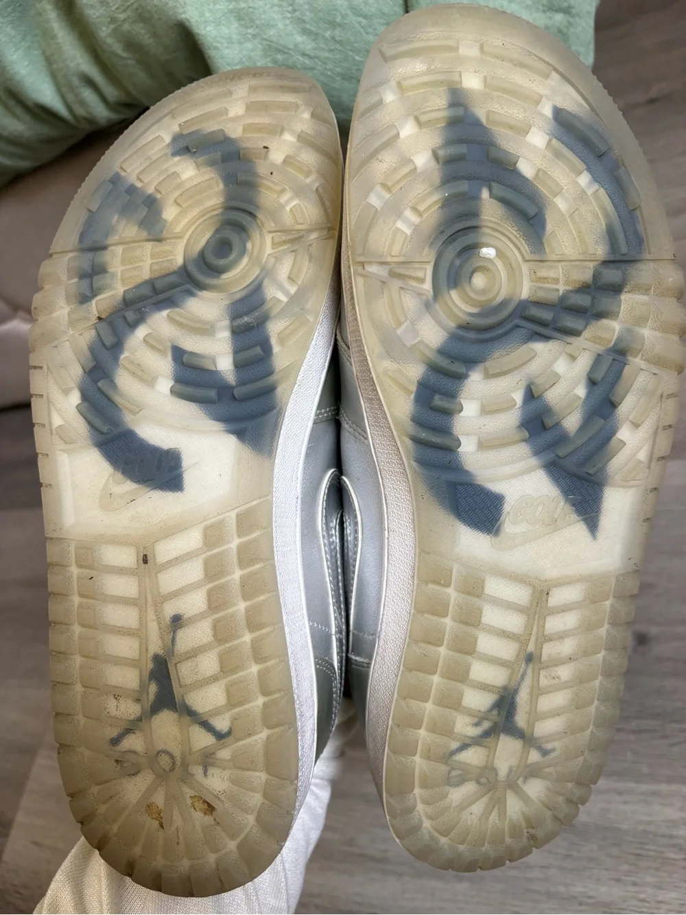 JORDAN GOLF Top Sneakers in Silver and White