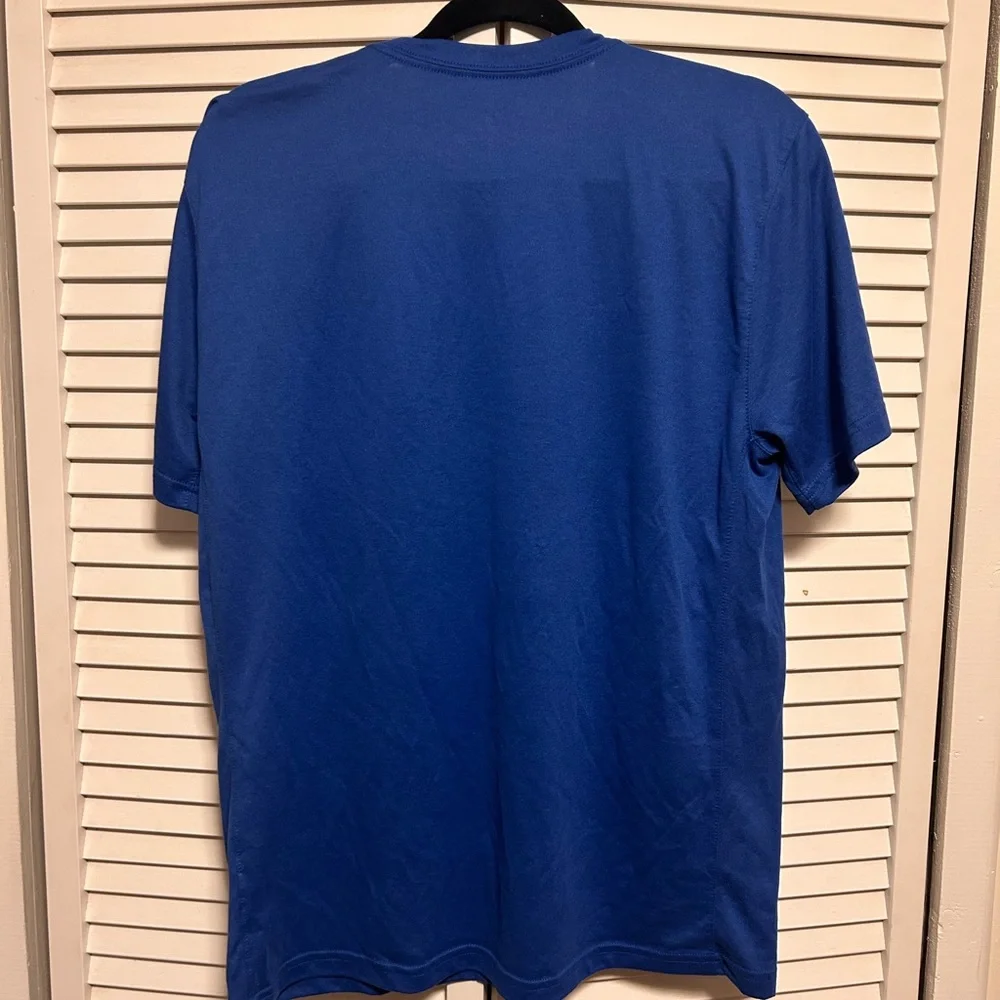 Nike neck wear easy