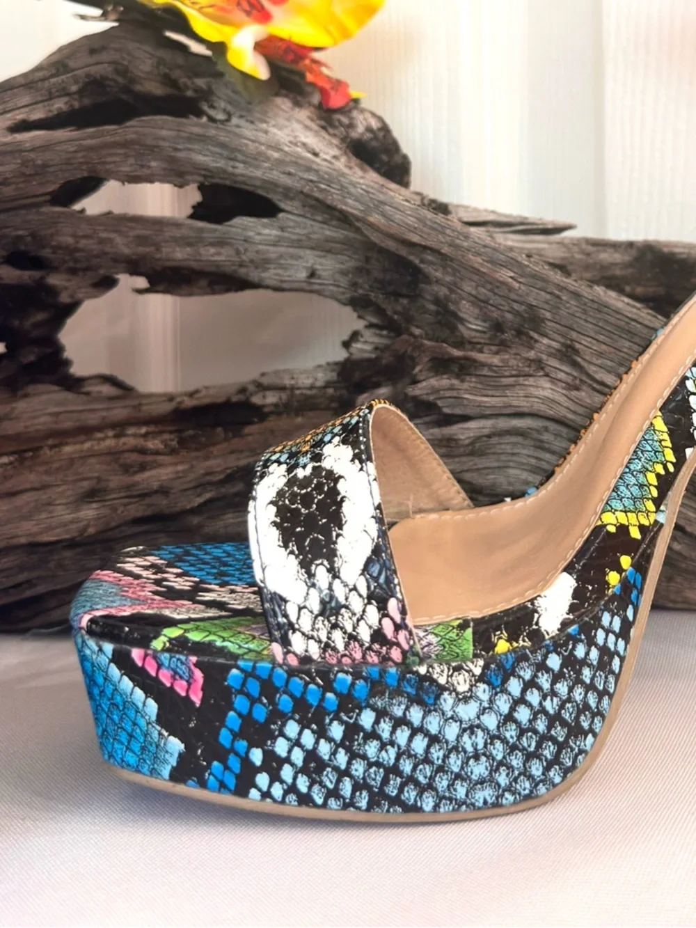 Accessorize statement making