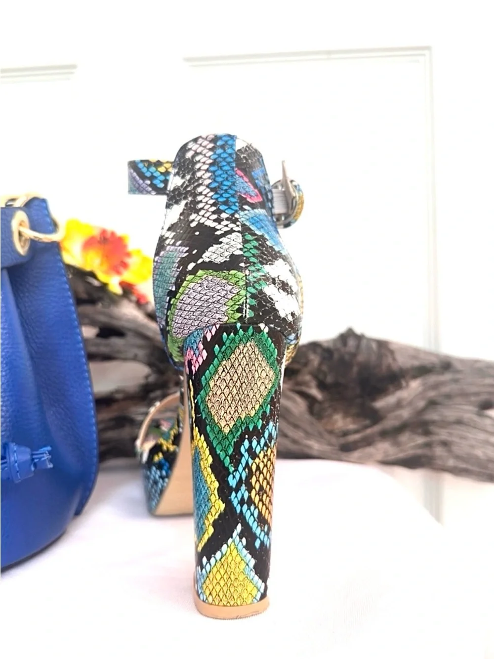Accessorize statement making