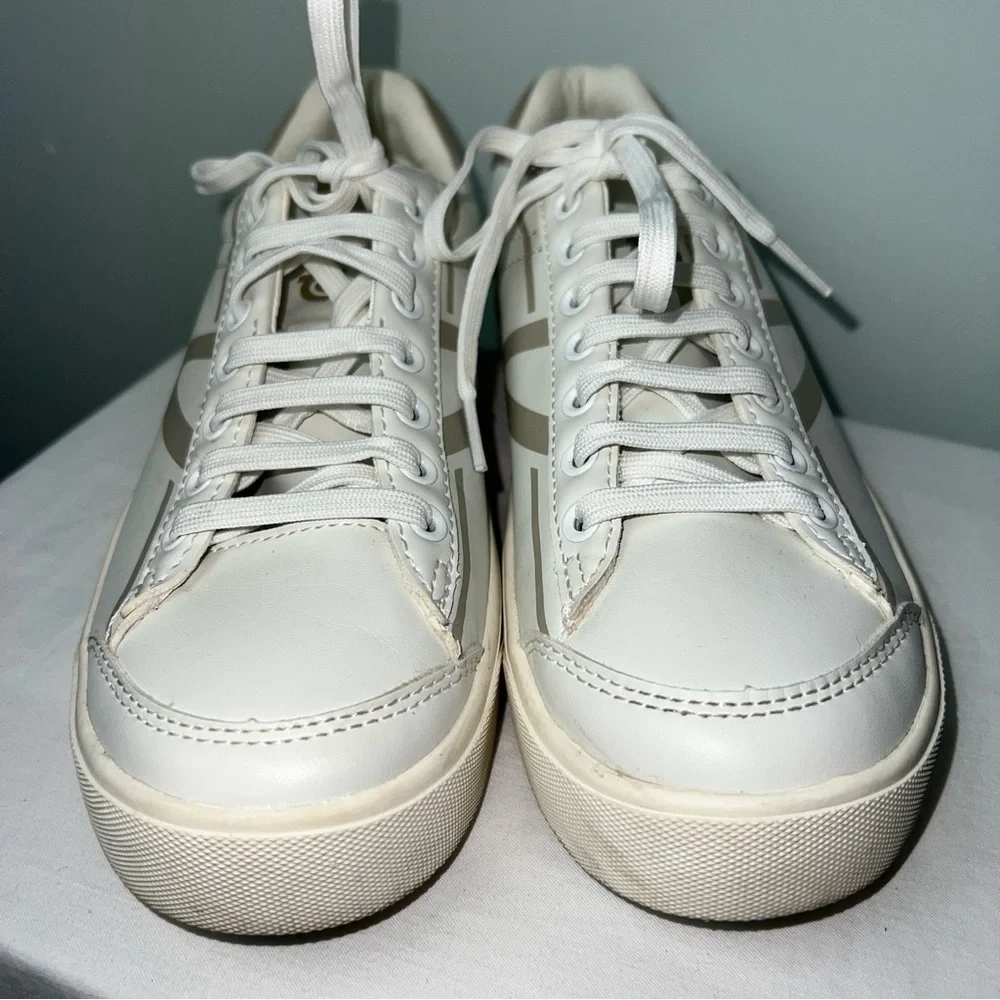 Tretorn Serve Sneakers White and Beige Women's Size 7 Low Top Tennis Shoes