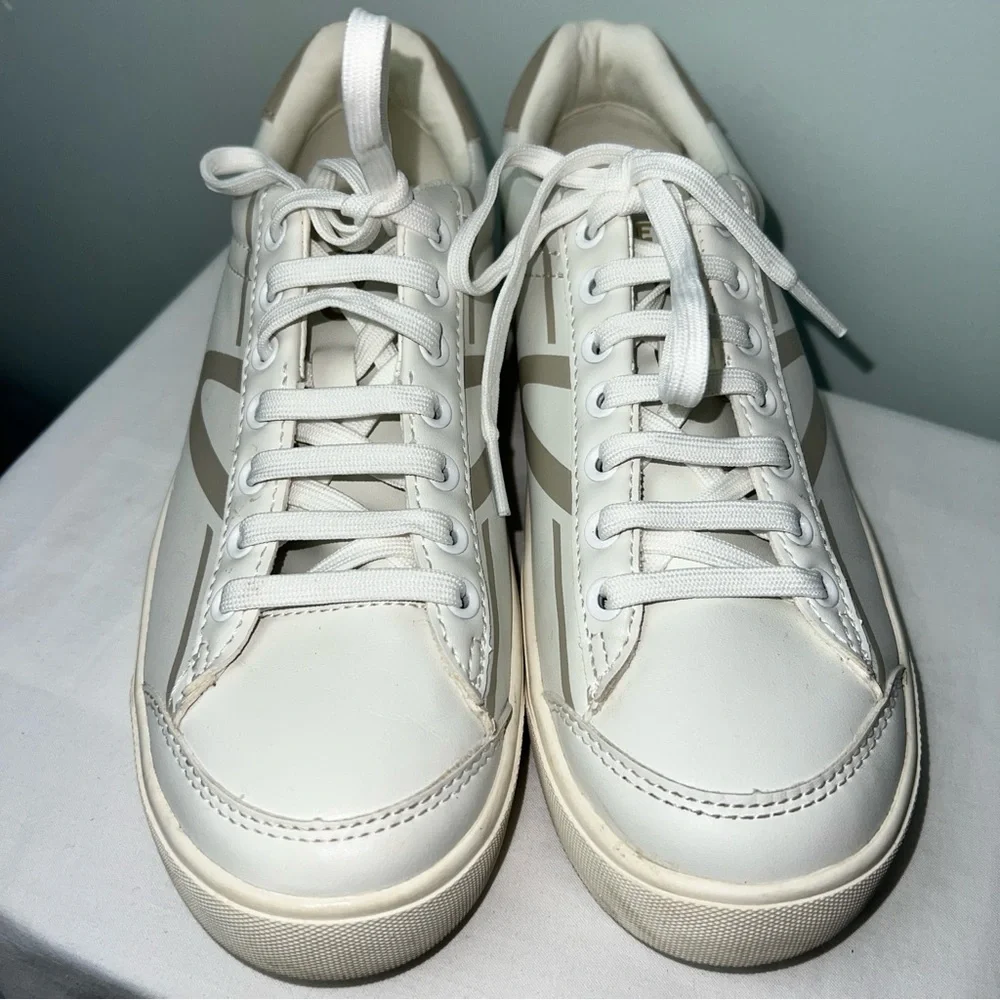 Tretorn Serve Sneakers White and Beige Women's Size 7 Low Top Tennis Shoes