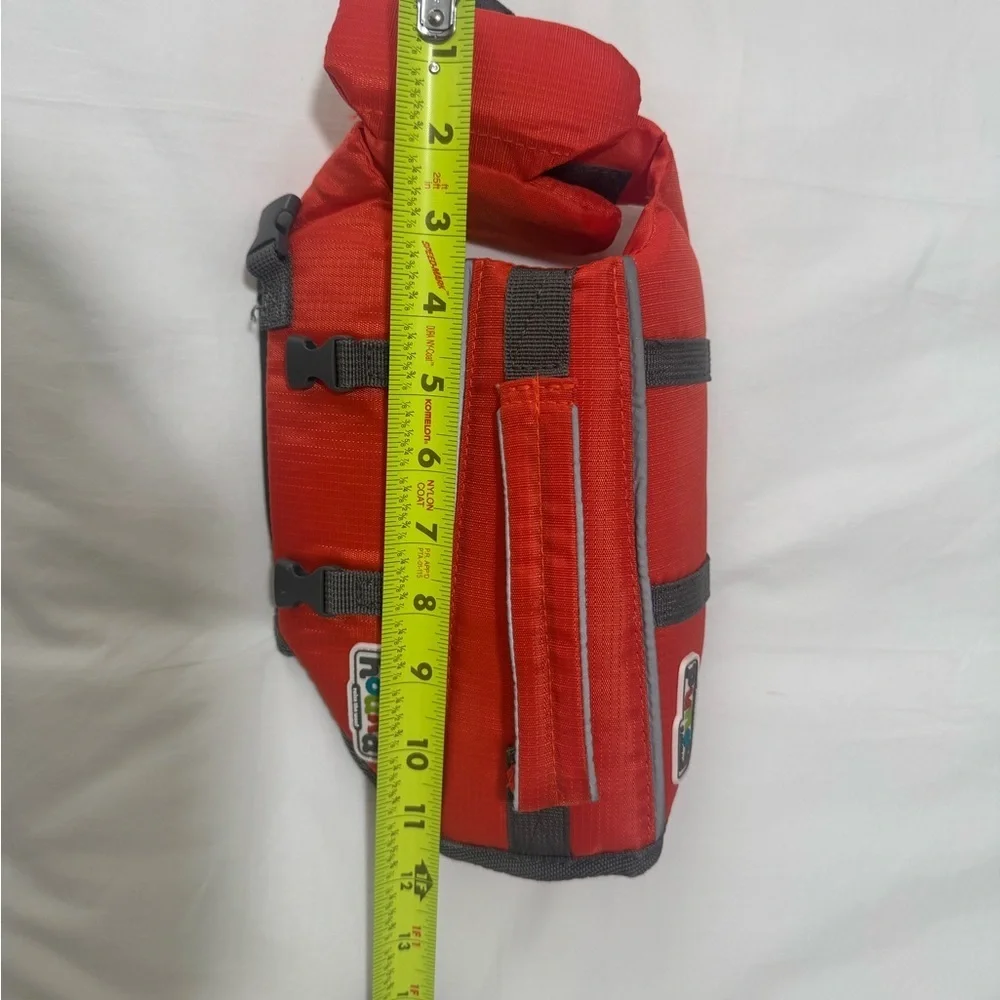 2 outward hound rip stop dog life jackets extra small