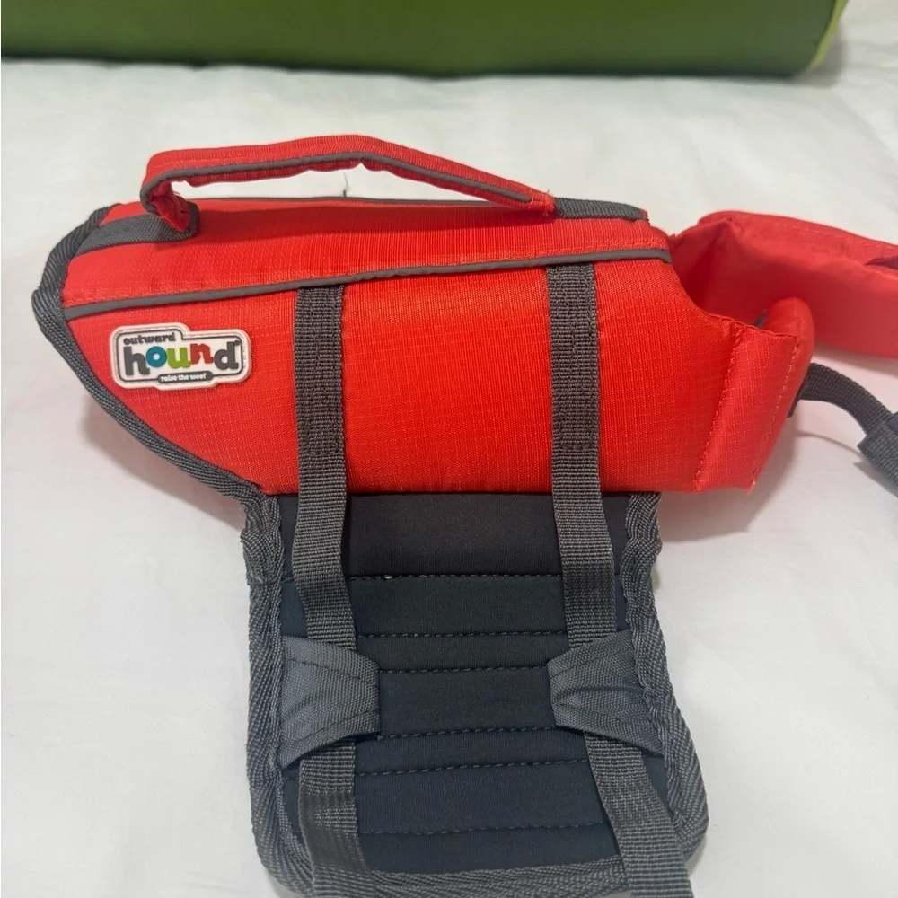2 outward hound rip stop dog life jackets extra small