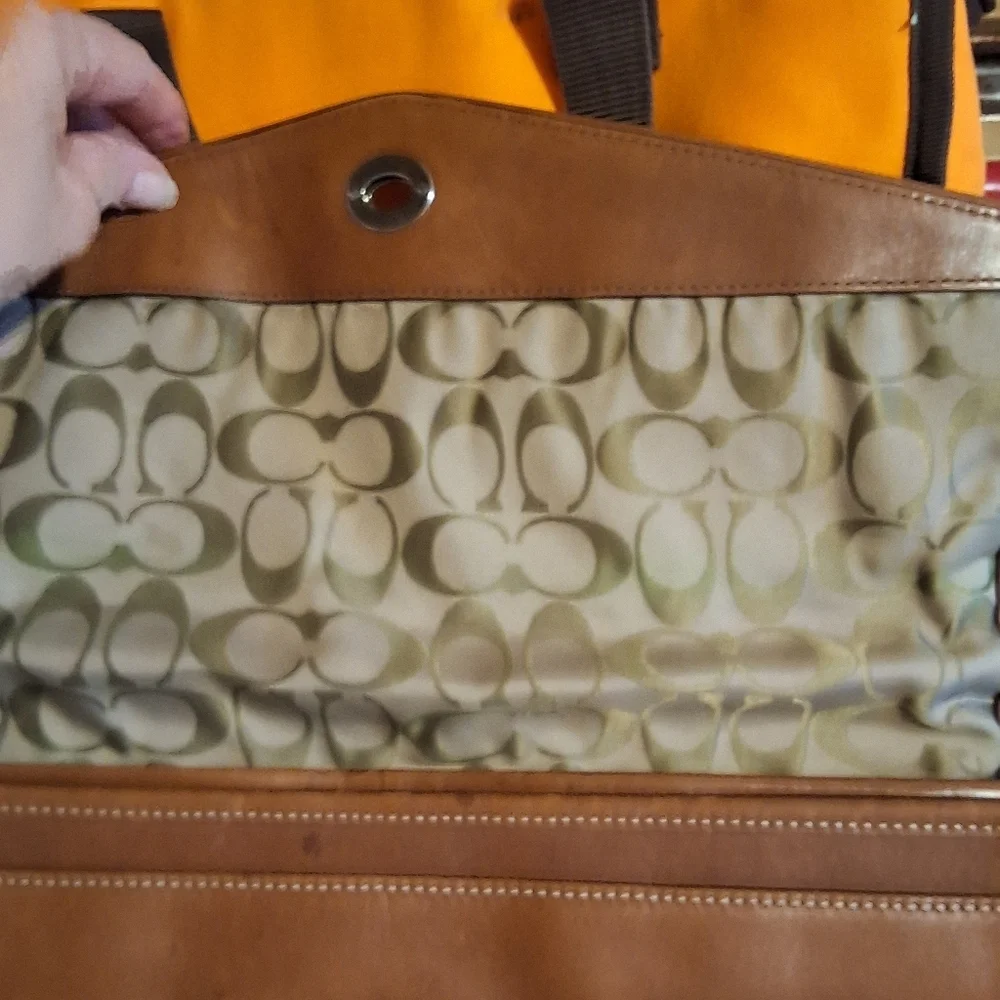 Coach British Tan Vintage Messenger Bag with COA